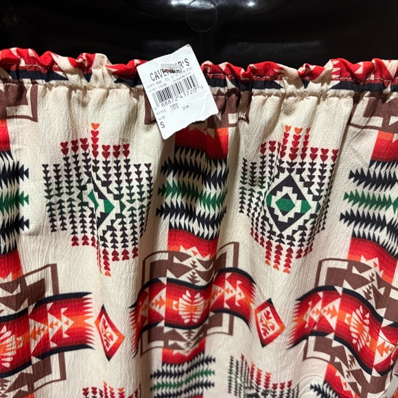 Aztec Print Off-Shoulder Top⭐️NEW⭐️ - Picture 6 of 7
